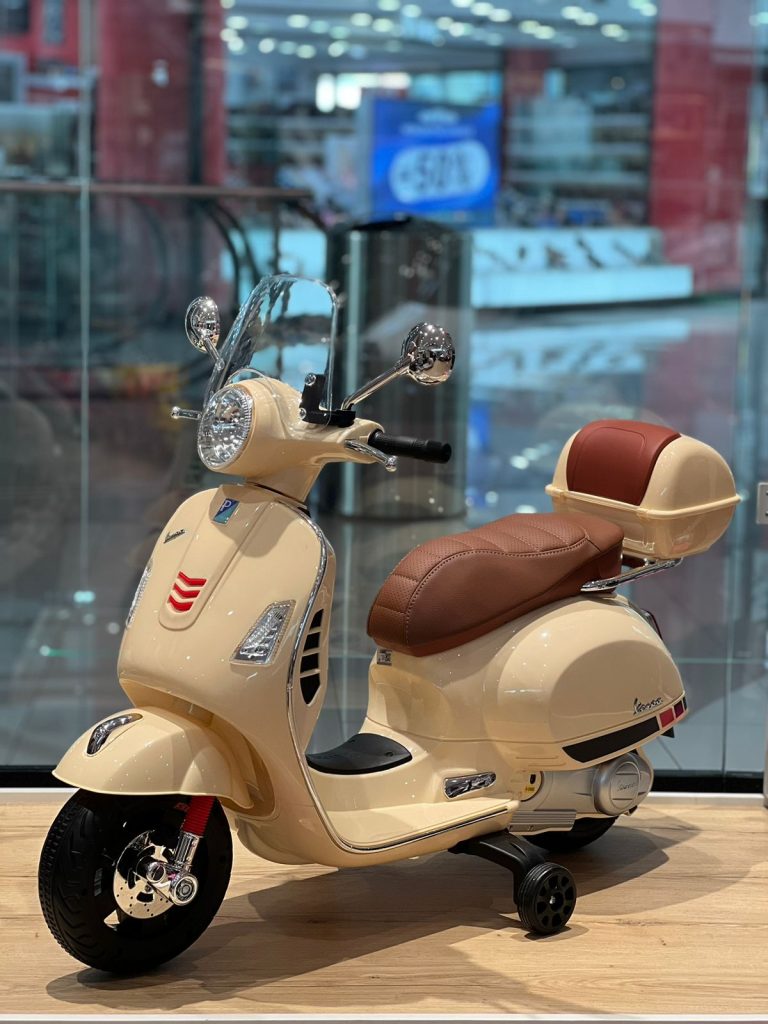 Vespa GTS Sport Bezhë