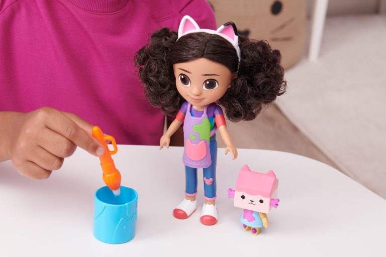 Gabby’s Dollhouse Deluxe Craft Doll thumbnail 3