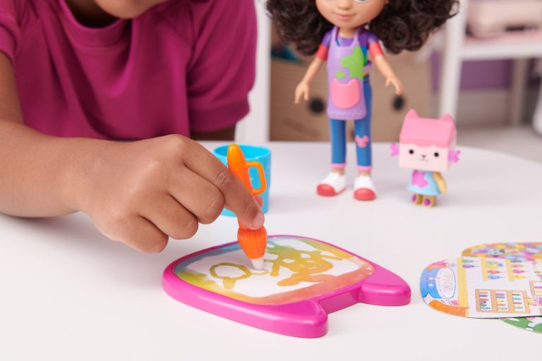 Gabby’s Dollhouse Deluxe Craft Doll thumbnail 4