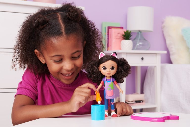 Gabby’s Dollhouse Deluxe Craft Doll thumbnail 6