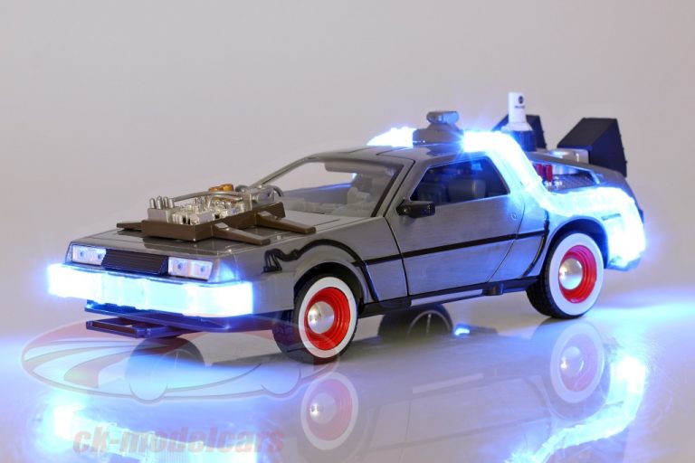 Makine Welly Delorean thumbnail 6