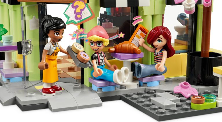LEGO Friends Heartlake City Café thumbnail 4