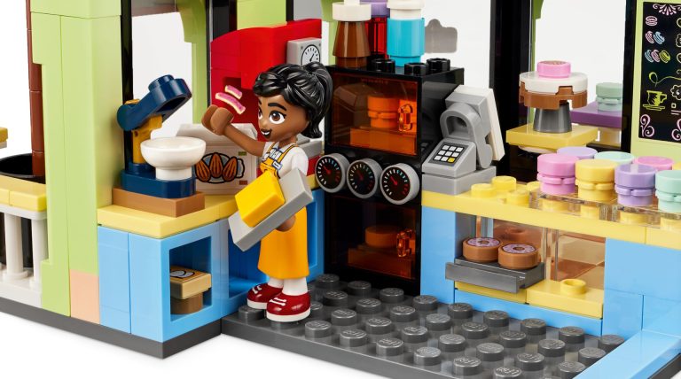LEGO Friends Heartlake City Café thumbnail 5