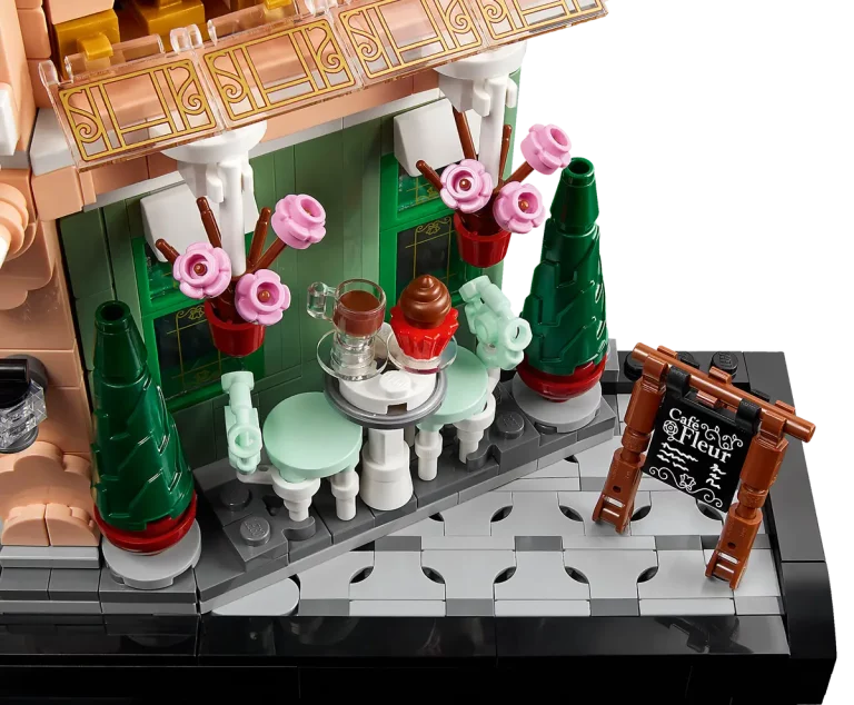 LEGO French Café thumbnail 6