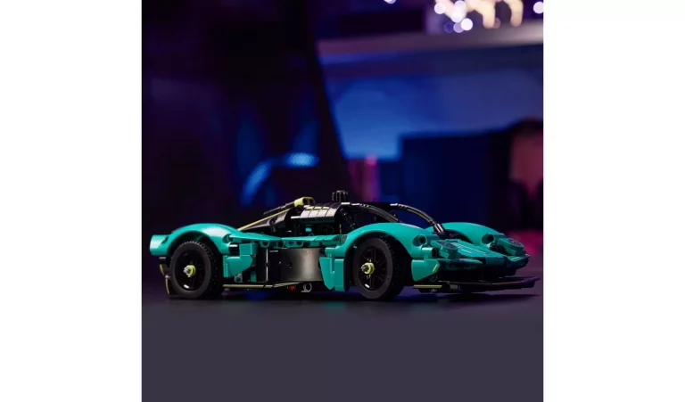 LEGO Aston Martin thumbnail 5