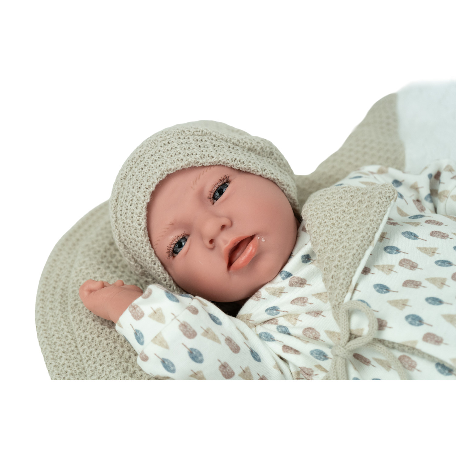 munecas-arias-elegance-muneca-de-peso-dafne-beige-con-manta (1)