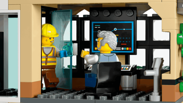 LEGO Central Train Station thumbnail 6